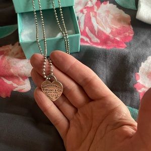 Please Rt to Tiffany & Co NY heart beaded Necklace